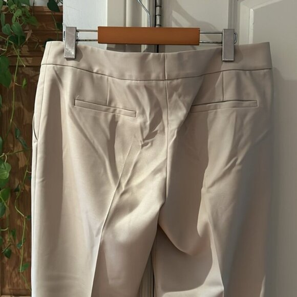 AKRIS PUNTO light weight wool beige cuffed trousers 8 made in Romania - Picture 6 of 10